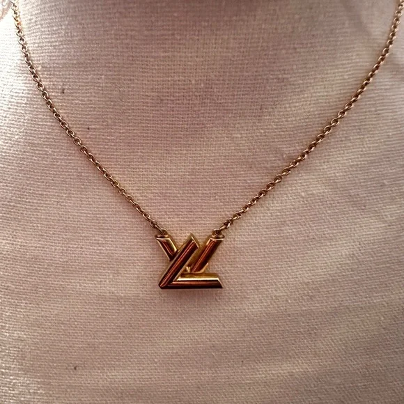 Louis Vuitton GO-14 Necklace - Picture 5 of 9